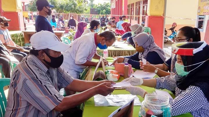 Bupati Kabupaten Kutai Timur (Kutim) Ardiansyah Sulaiman menginstruksikan setiap desa untuk memperbaiki angka kemiskinan di daerahnya.