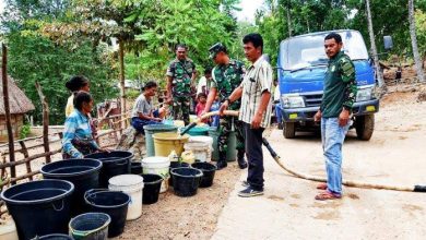 Rata-rata masyarakat miskin minim akses pada pekerjaan yang layak, biasanya berprofesi seperti pedagang berpenghasilan rendah, buruh industri, atau bekerja di sektor pertanian
