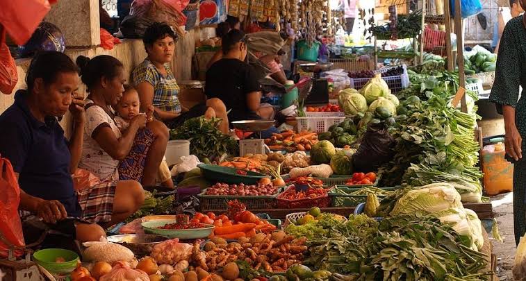 Kepala Dinas Koperasi dan UMKM Kabupaten Kutai Timur (Kutim), Darsafani menyampaikan total ada 3.000 penerima bantuan tunai untuk pelaku usaha mikro