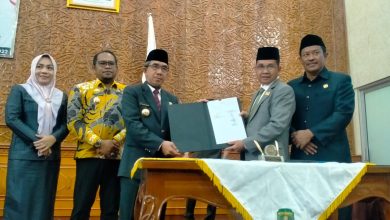Anggaran Pendapatan dan Belanja Daerah (APBD) Kutai Timur (Kutim) tahun anggaran 2023 telah disahkan melalui rapat paripurna yang  ke-50 dan 51, diruang Sidang Utama DPRD Kutim